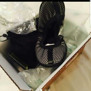 New! Yosi Samra flats!