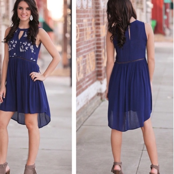 LAST ONE!! Boho Chic Navy Floral Embroidered Dress - Picture 2 of 2