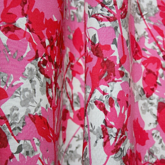 ⚡PRICE DROP⚡ Pink/White/Gray Floral Sundress NWT - Picture 2 of 8