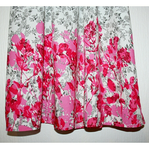 ⚡PRICE DROP⚡ Pink/White/Gray Floral Sundress NWT - Picture 6 of 8