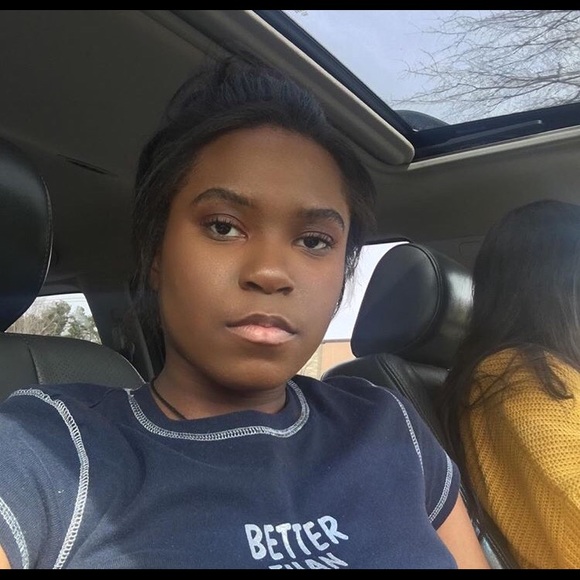 Meet your Posher, Kimberly - Picture 1 of 1