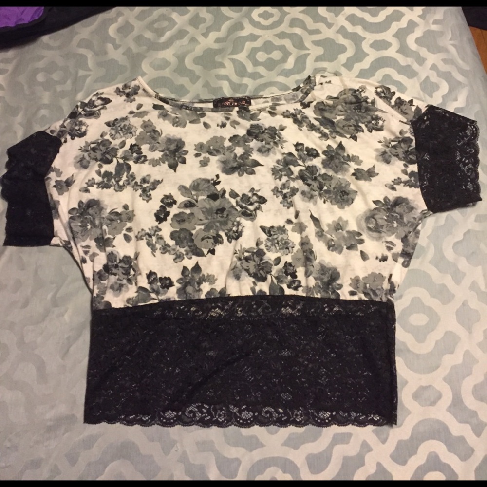 Lacey short shirt