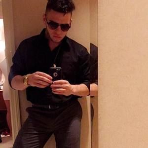 Meet your Posher, Nick