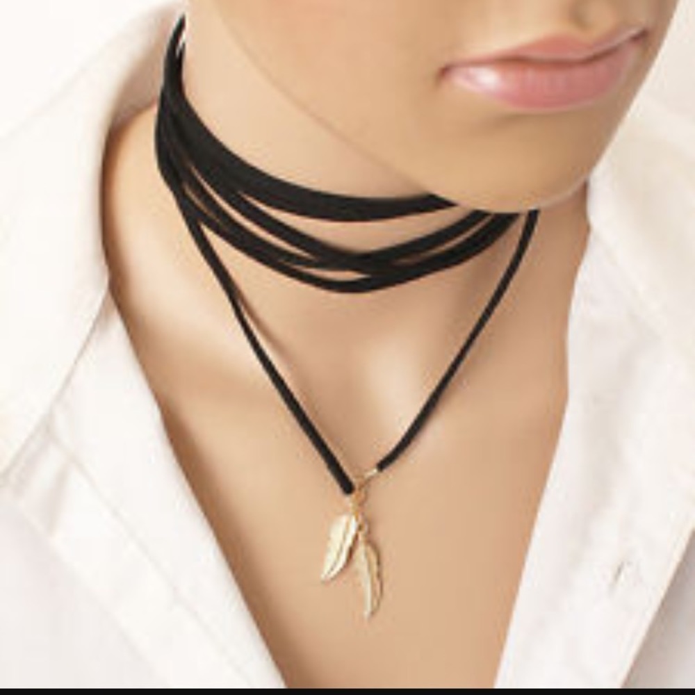 💕last one 💕feather tie choker necklace gold - Picture 2 of 3