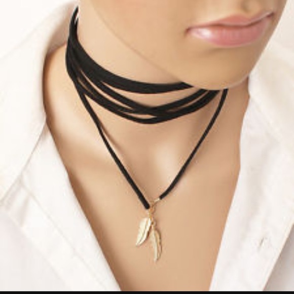 đź’•last one đź’•feather tie choker necklace gold - Picture 2 of 3