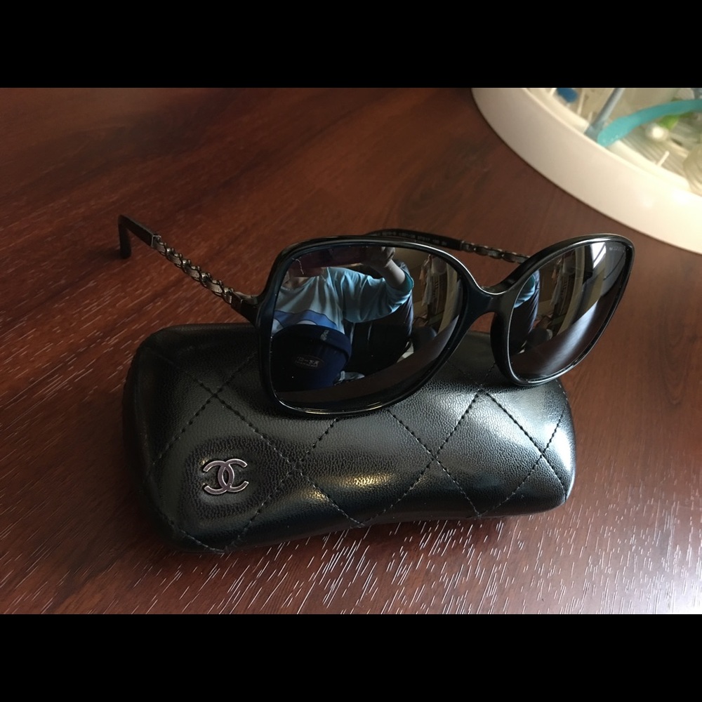 anthentic chanel sunglasses 5210q