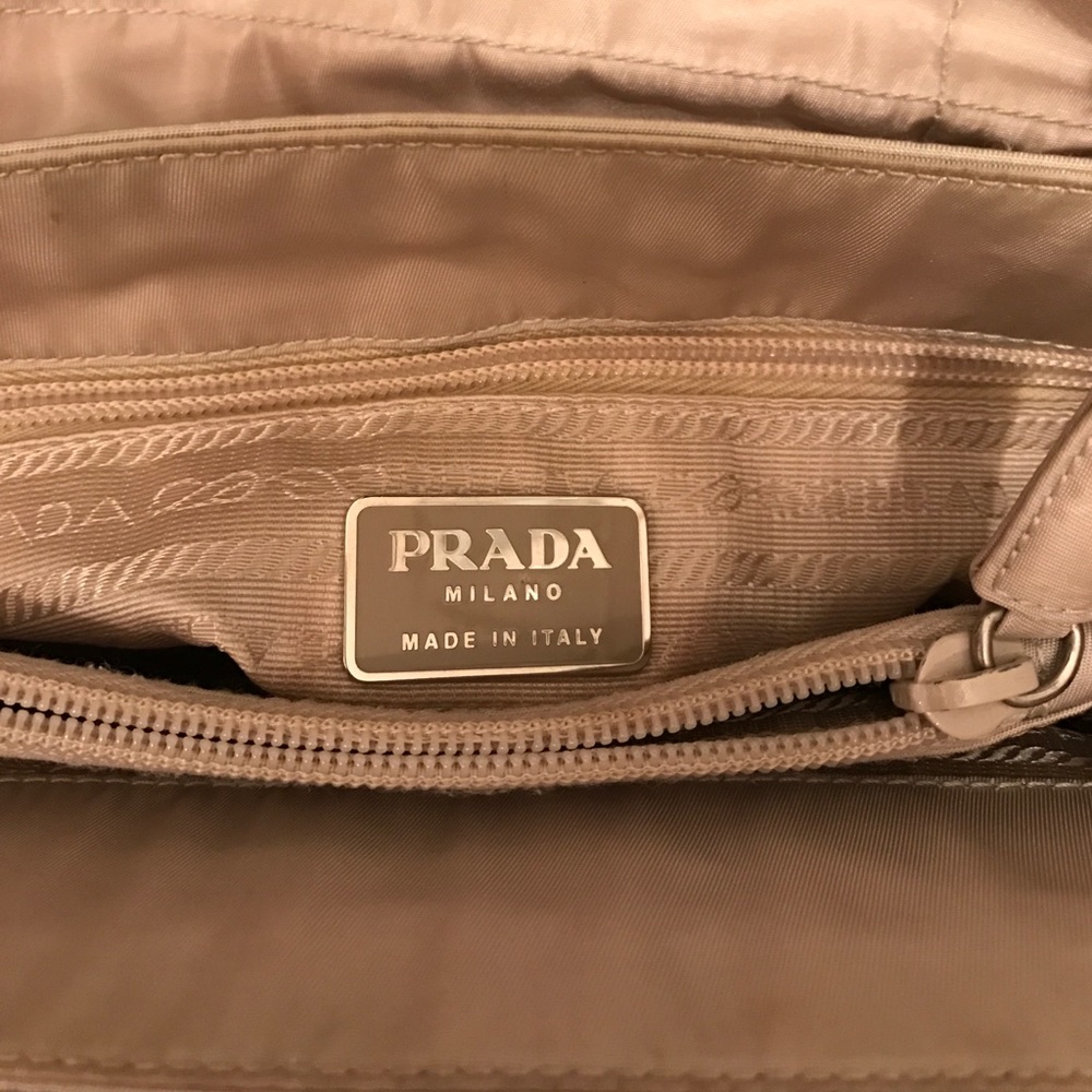 Prada - Picture 2 of 3