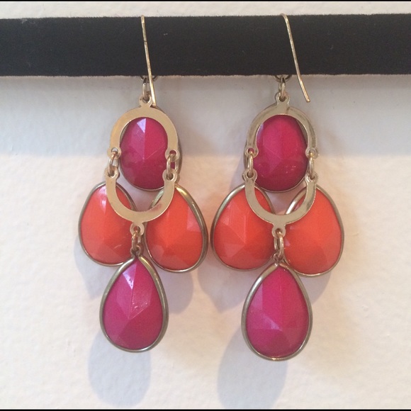 Mod pink and orange dangle earrings - Picture 2 of 2