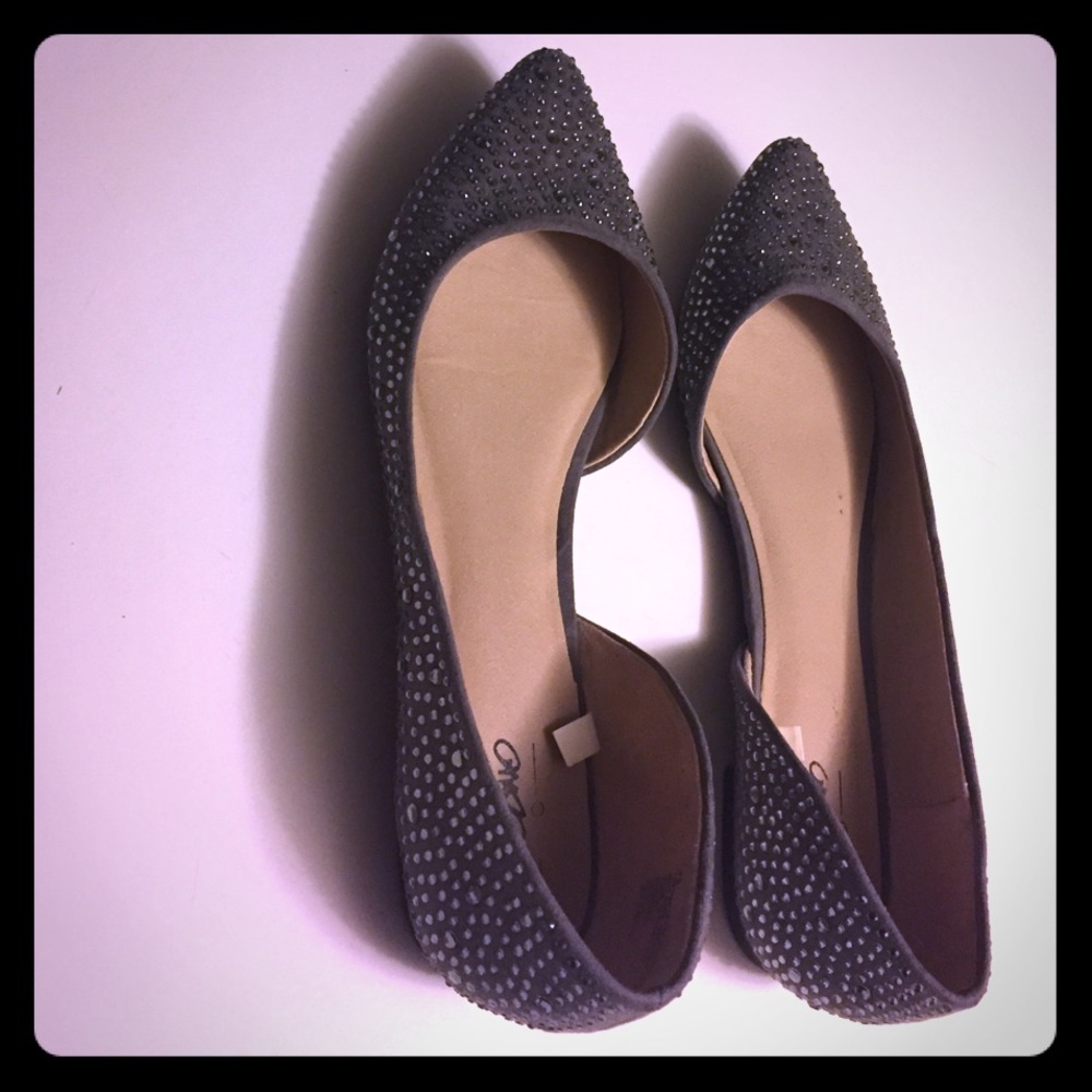 Gray flats