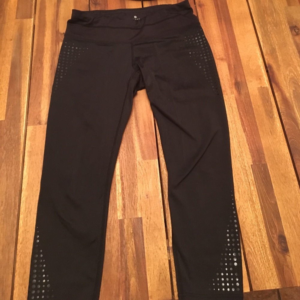 Athleta Yoga Crops