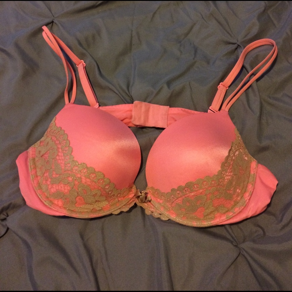 Victoria's Secret Very Sexy Push Up Bra 38B