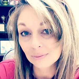 Meet your Posher, Debi