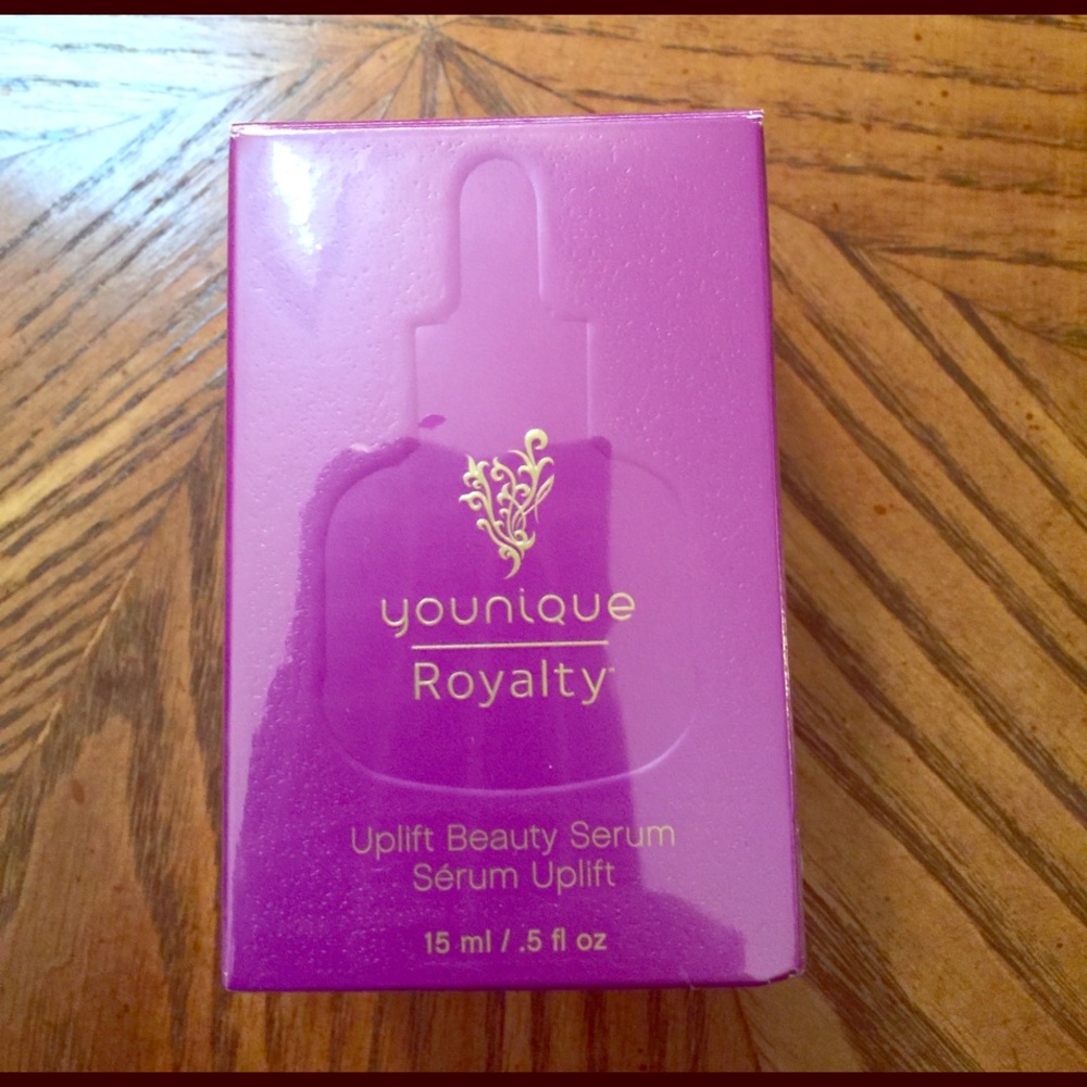 Younique beauty serum