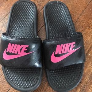 Nike slides