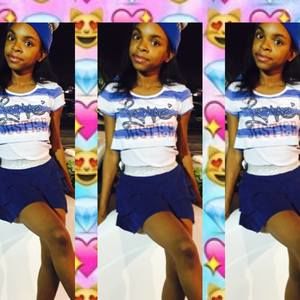 Meet your Posher, Kayla