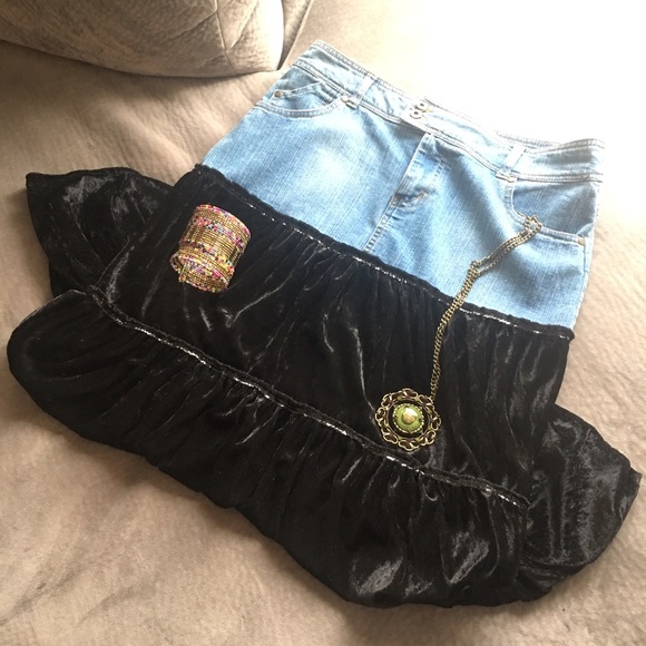 VINTAGE ~ Festival Wear - Picture 2 of 4