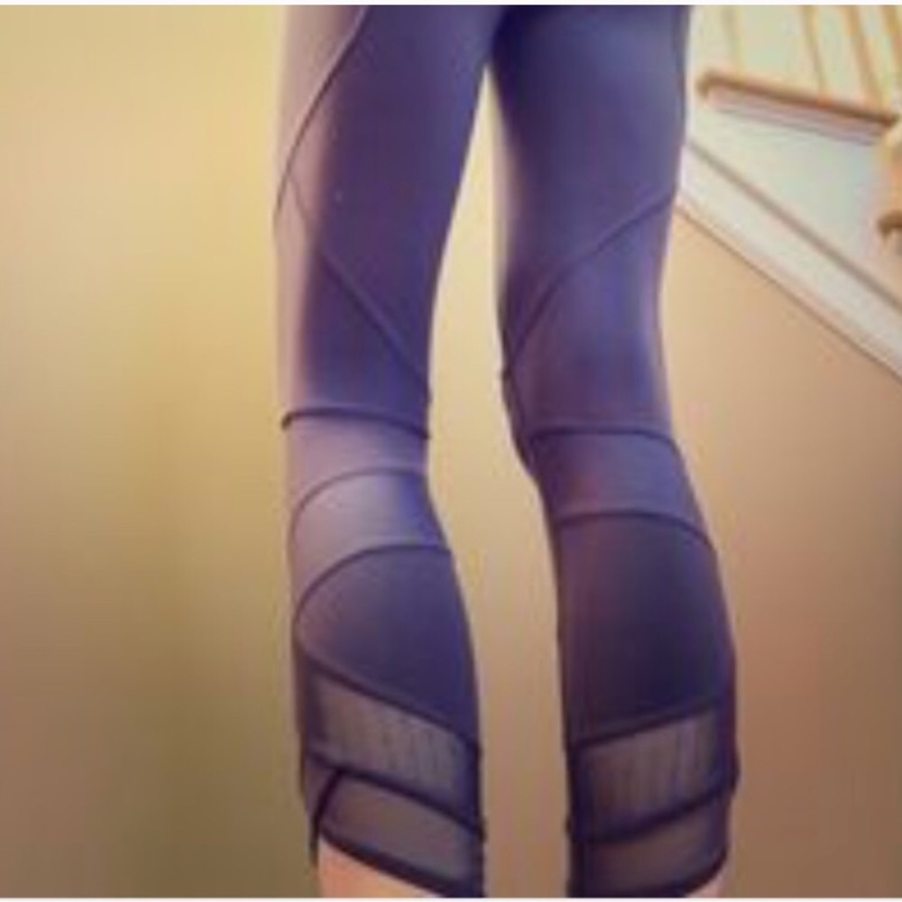 Lululemon 7/8 polka dot mesh ankle purple leggings