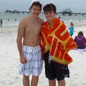 Meet your Posher, Carson