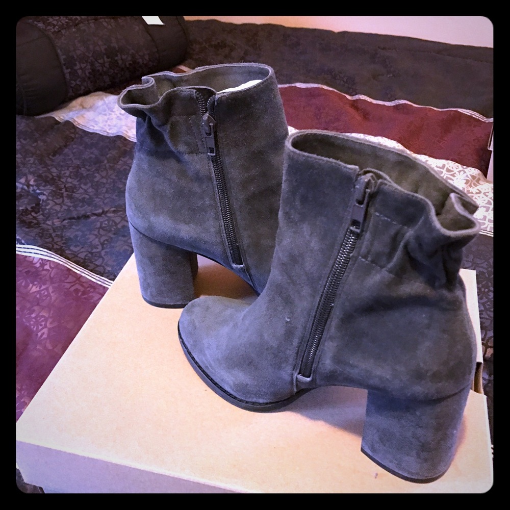 Grey suede booties , excellent condition!!