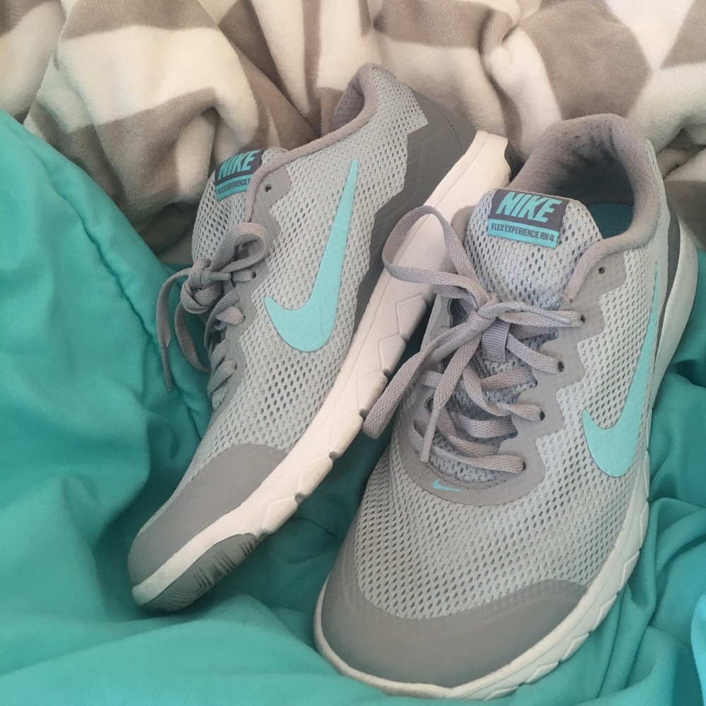 Nike Flex Experience RN 4