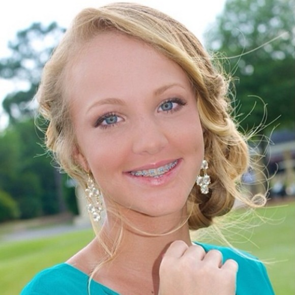 Meet your Posher, Anna - Picture 1 of 1