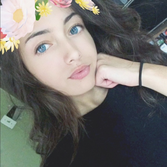 Meet your Posher, Maria - Picture 1 of 1