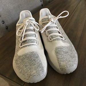 ADIDAS TUBULAR SHADOWS !!