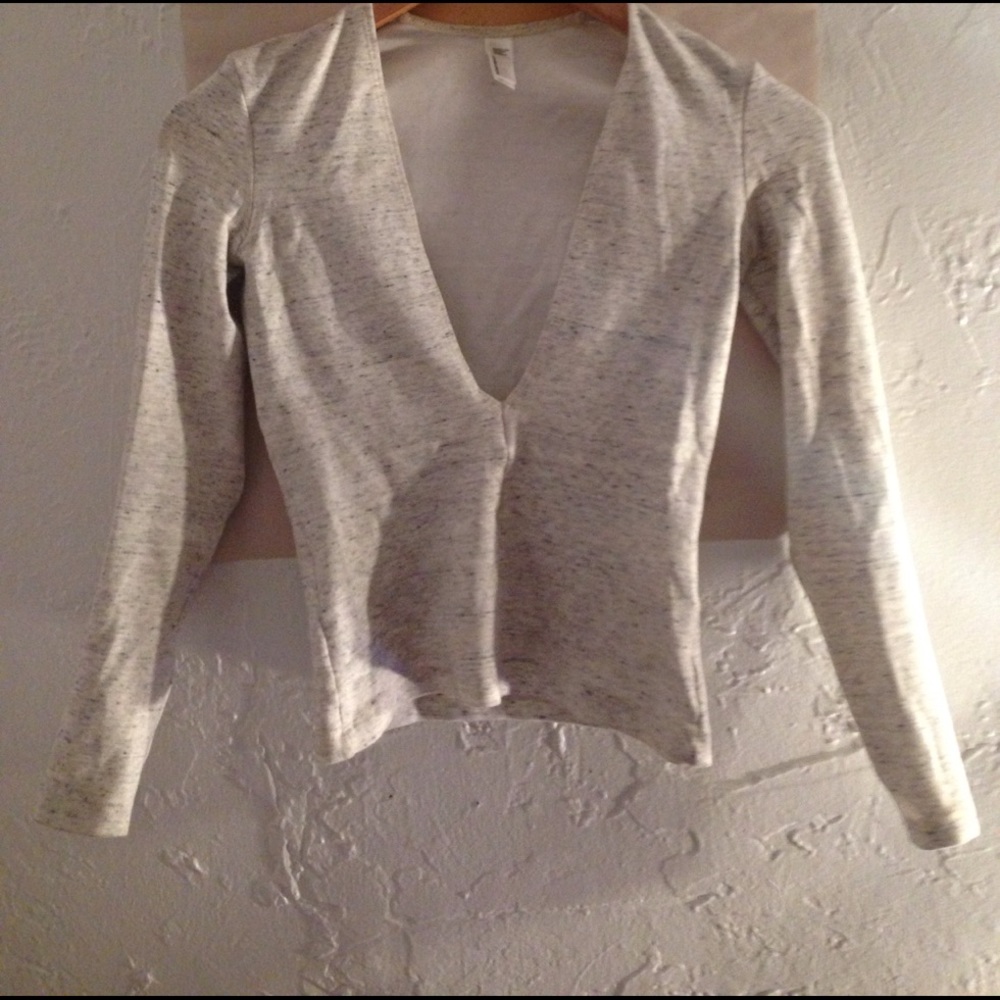 AA deep v top
