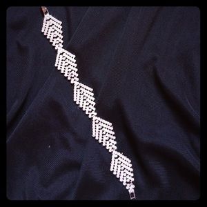 Feather detail, delicate, rhinestone bracelet