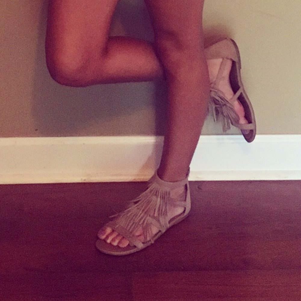 Fringe sandals