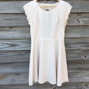 Scalloped sleeve dress