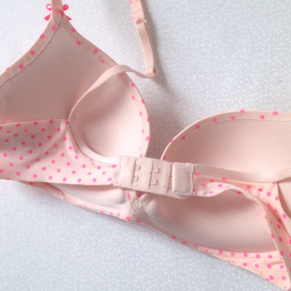 Victoria's Secret Intimates & Sleepwear - VS Victoria secret 34B pink poke-a-dot plunge bra Victoria's Secret Intimates & Sleepwear - VS Victoria secret 34B pink poke-a-dot plunge bra