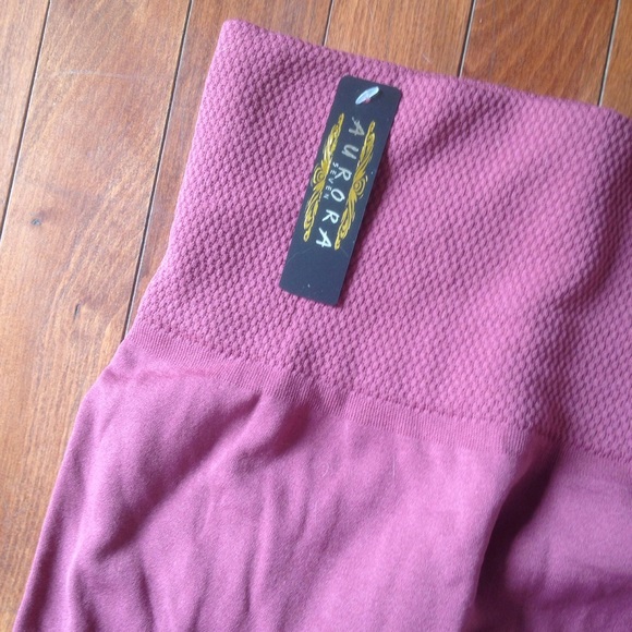 Aurora Seven Pants - High waisted Mauve fleece line leggings Aurora Seven Pants - High waisted Mauve fleece line leggings