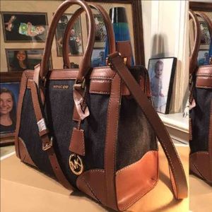 New Michael Kors Dillon Frame Out Satchel