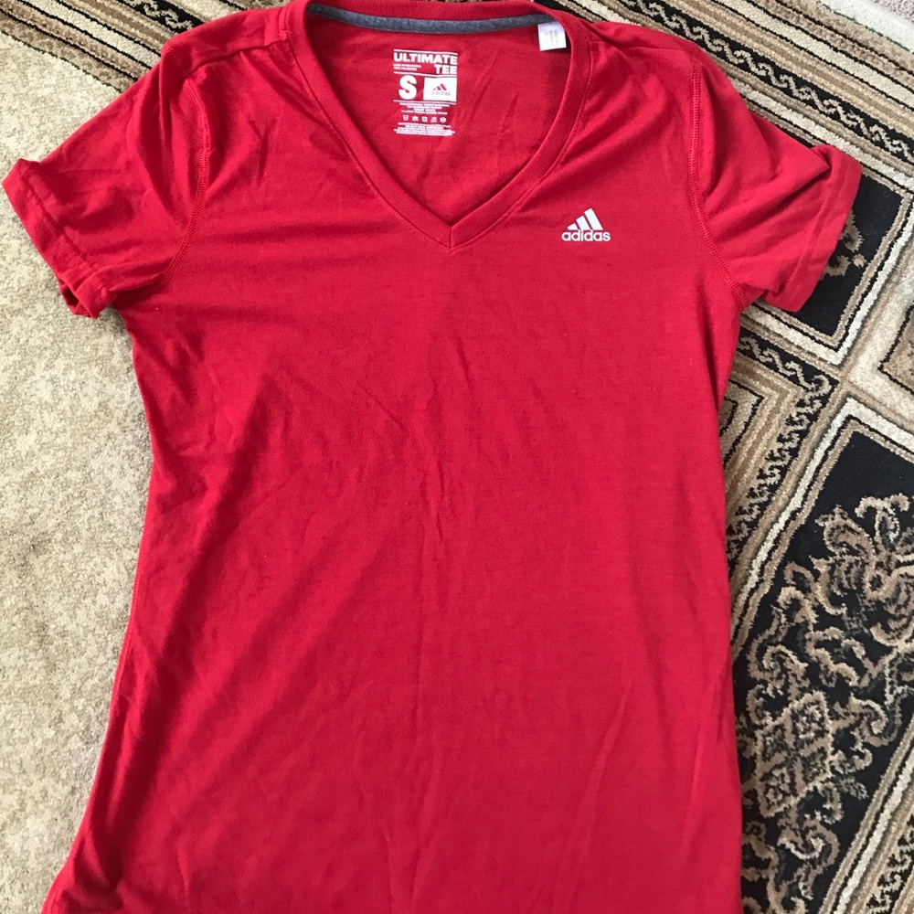 Size small stretchy Adidas t shirt v neck