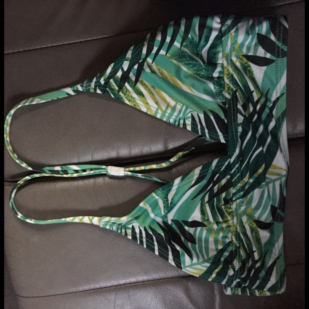 Roxy bathing suit top
