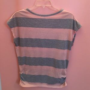 💐 Stripped scoop neck tee with scrunched sides 💐