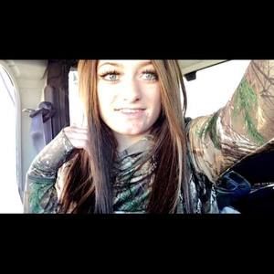 Meet your Posher, Dacey