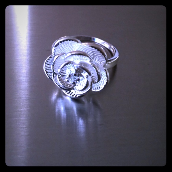 925 Sterling Silver 3 Piece Rose Set - Picture 2 of 3