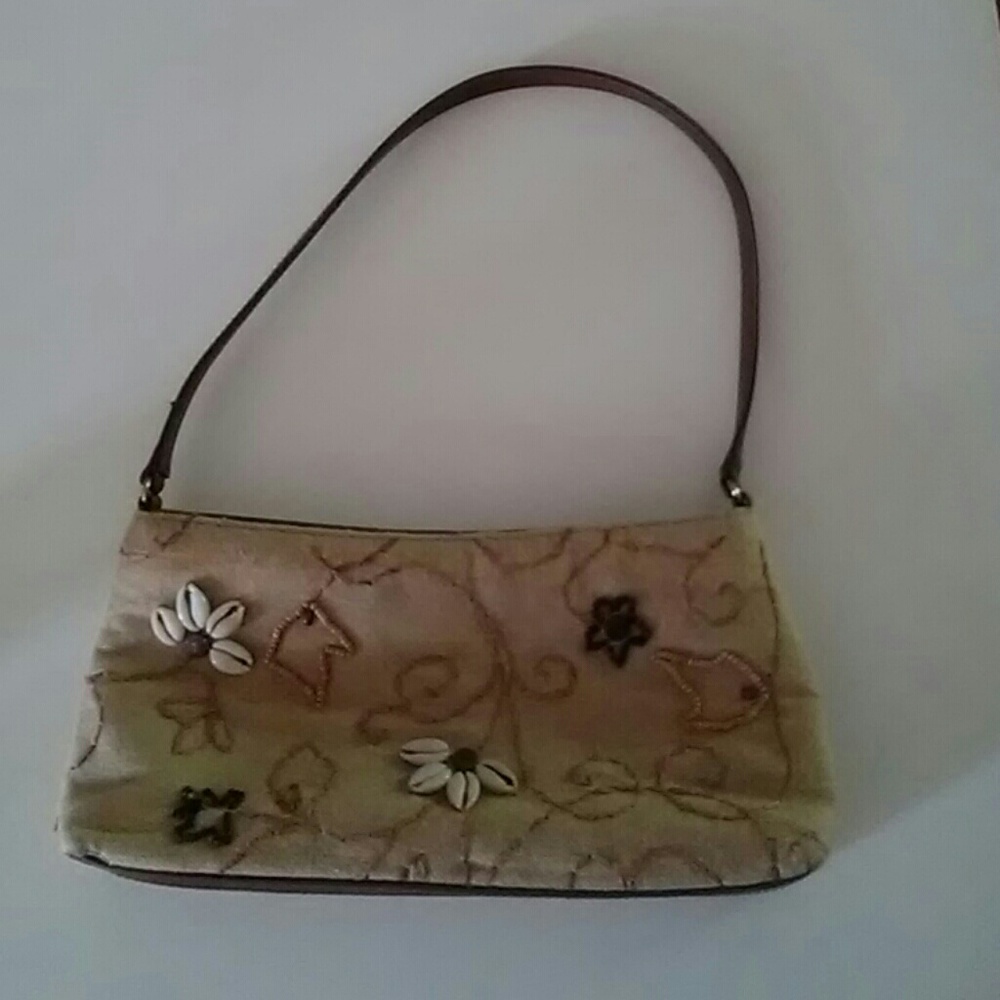 St John's Bay. Purse