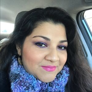 Meet your Posher, Ana