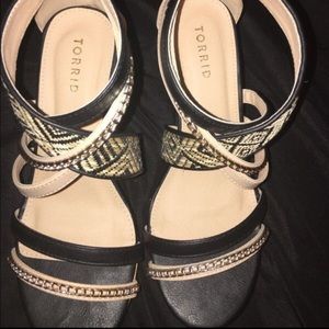 Torrid wedges size 8