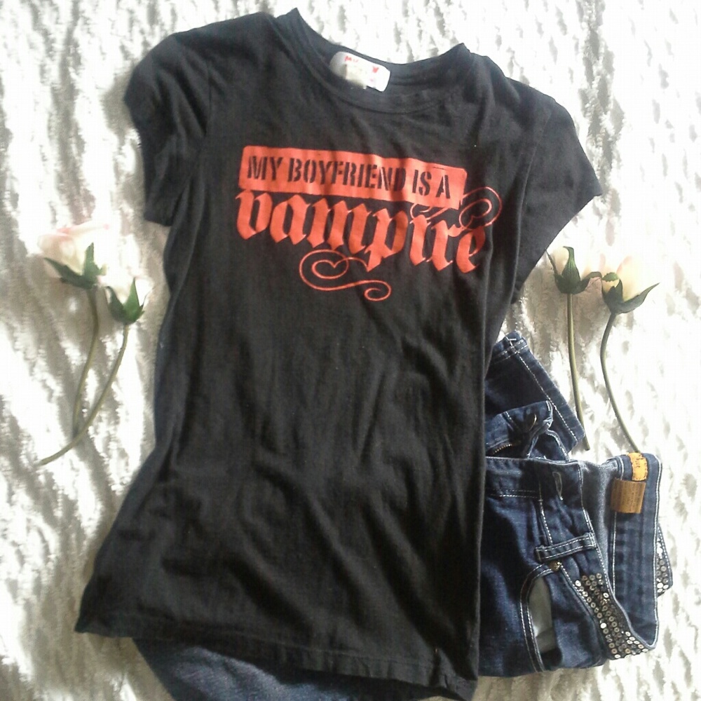 🆑SALE, Black Tee Shirt - Picture 1 of 4