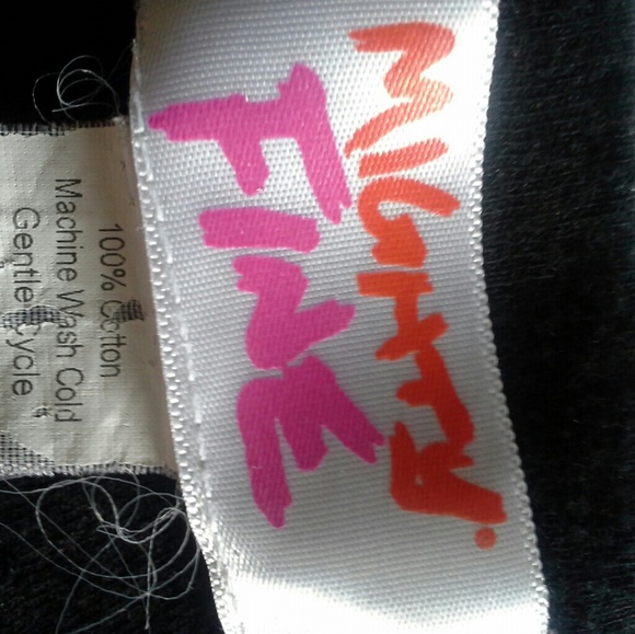 🆑SALE, Black Tee Shirt - Picture 4 of 4