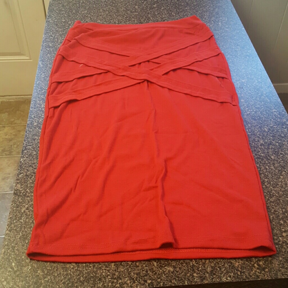 Red Set - Picture 4 of 4