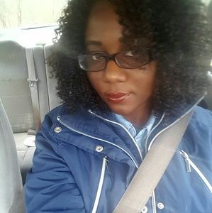 Meet your Posher, Janelle