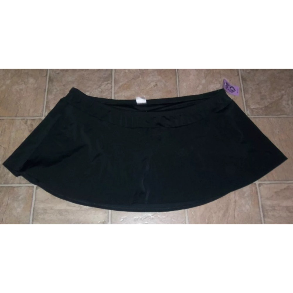 Torrid swim skirt with attached bikini bottom
