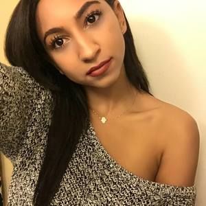 Meet your Posher, Courtney