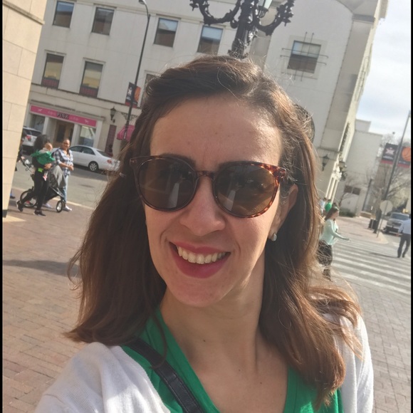 Meet your Posher, Dorys - Picture 1 of 1