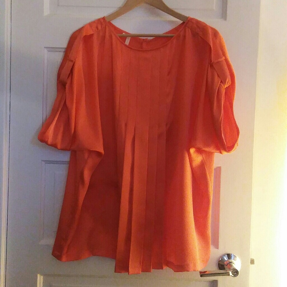 Rachel Roy coral pleated trendy blouse!
